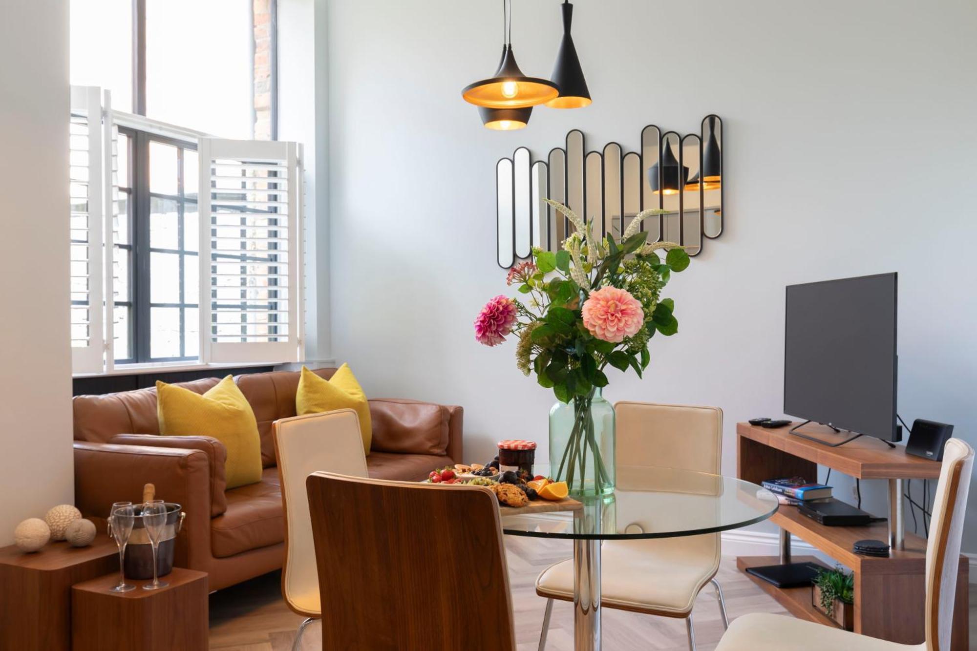 Elliot Oliver - Stylish 2 Bedroom Town Centre Apartment Cheltenham Exterior foto